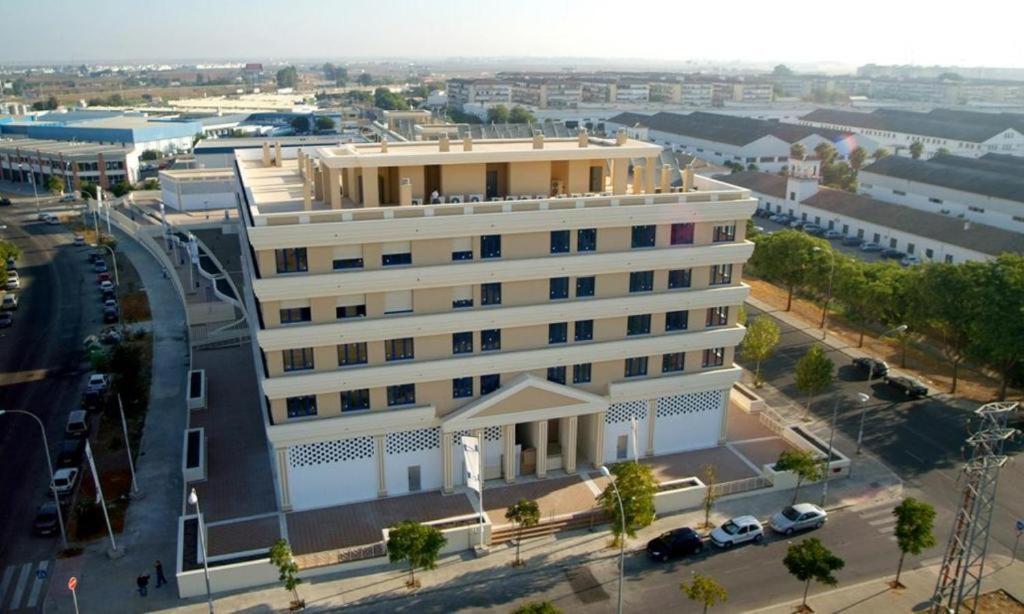 Fibes Ii Edificio Lux * Sevilla